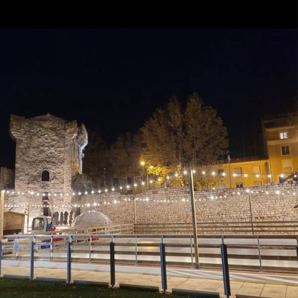 Mise en place d'une patinoire à Aix en Provence 