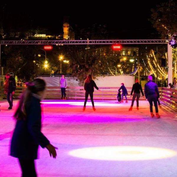 Patinoire éphémère à Toulon loisirs et divertissement pour toute la famille